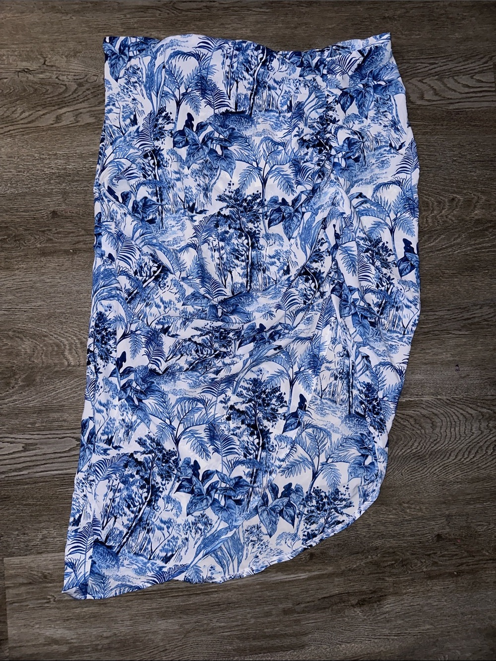 Cider Blue & White Tropical Print Asymmetrical Skirt